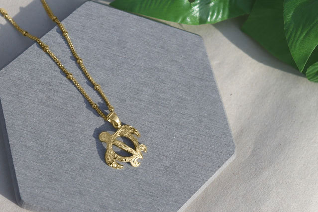 ホヌネックレス